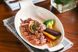 魔都尋味 解鎖小龍蝦自由，一碟調(diào)料的靈魂盛宴